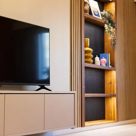 Chiq Boutique Flat In The Center Apartment